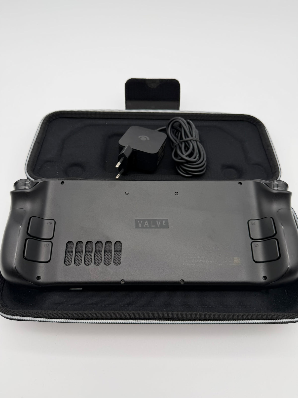 Valve Steam Deck OLED 1 TB – neuwertig – mit Tragetasche
