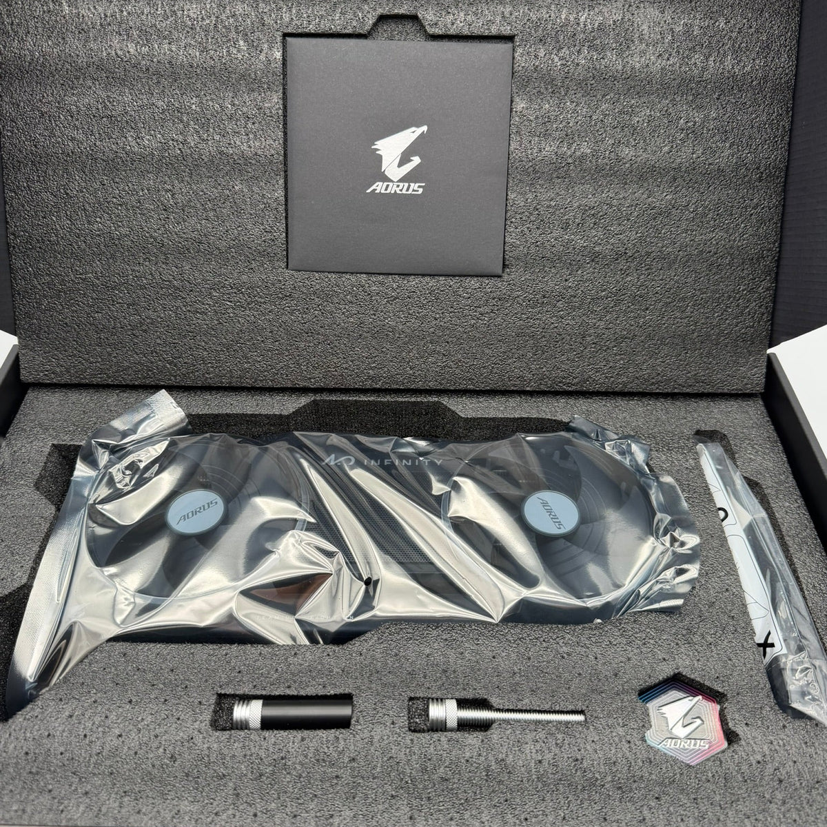 GIGABYTE AORUS GeForce RTX 5080 INFINITY 16 GB GDDR7 – Neu & versiegelt