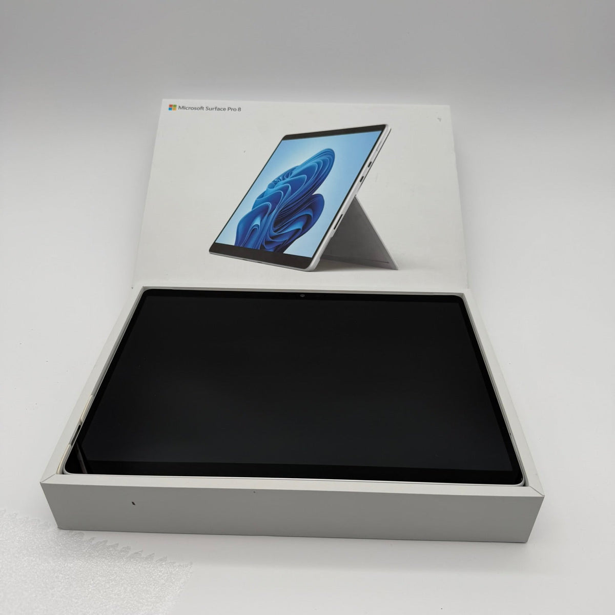 Microsoft Surface Pro 8 i5 8GB RAM 256GB SSD 13″ Platin – mit OVP