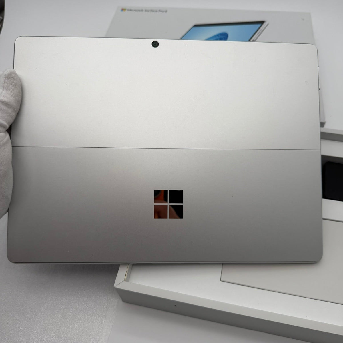 Microsoft Surface Pro 8 i5 8GB RAM 256GB SSD 13″ Platin – mit OVP