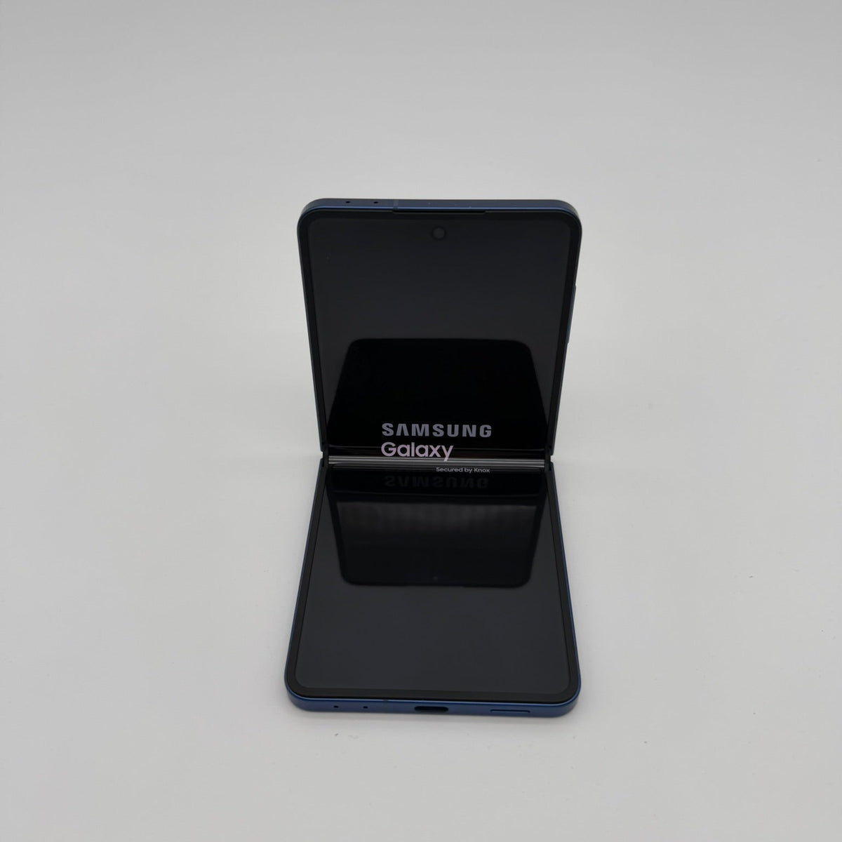 Samsung Galaxy Z Flip7 256 GB Blue Shadow 12 GB RAM – Top Zustand mit OVP