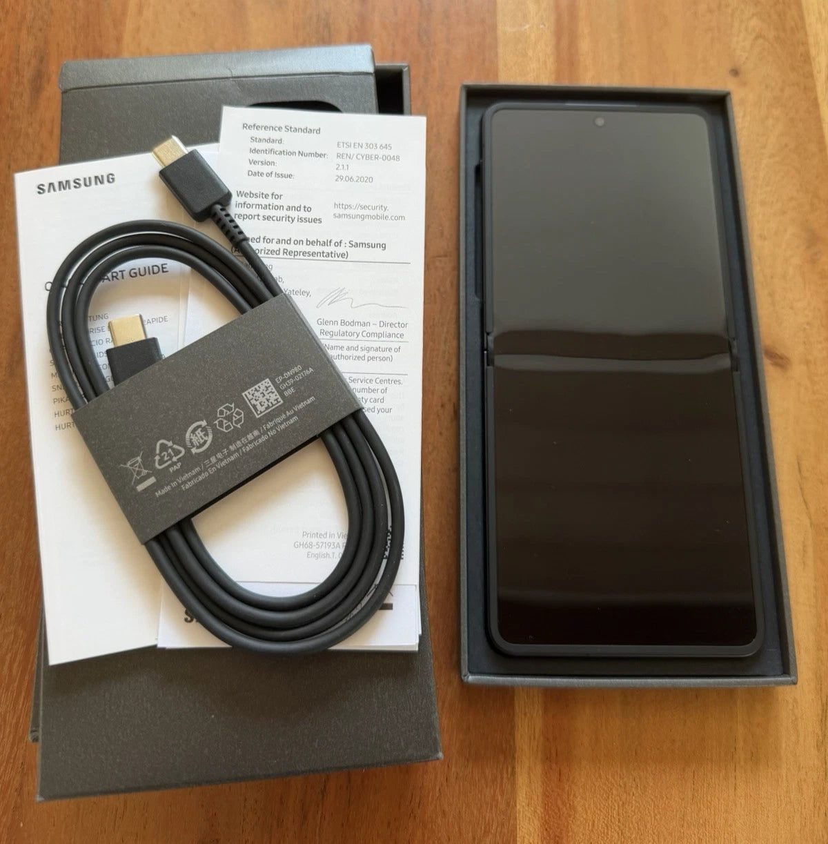 Samsung Galaxy Z Flip7 512 GB Jetblack – mit OVP
