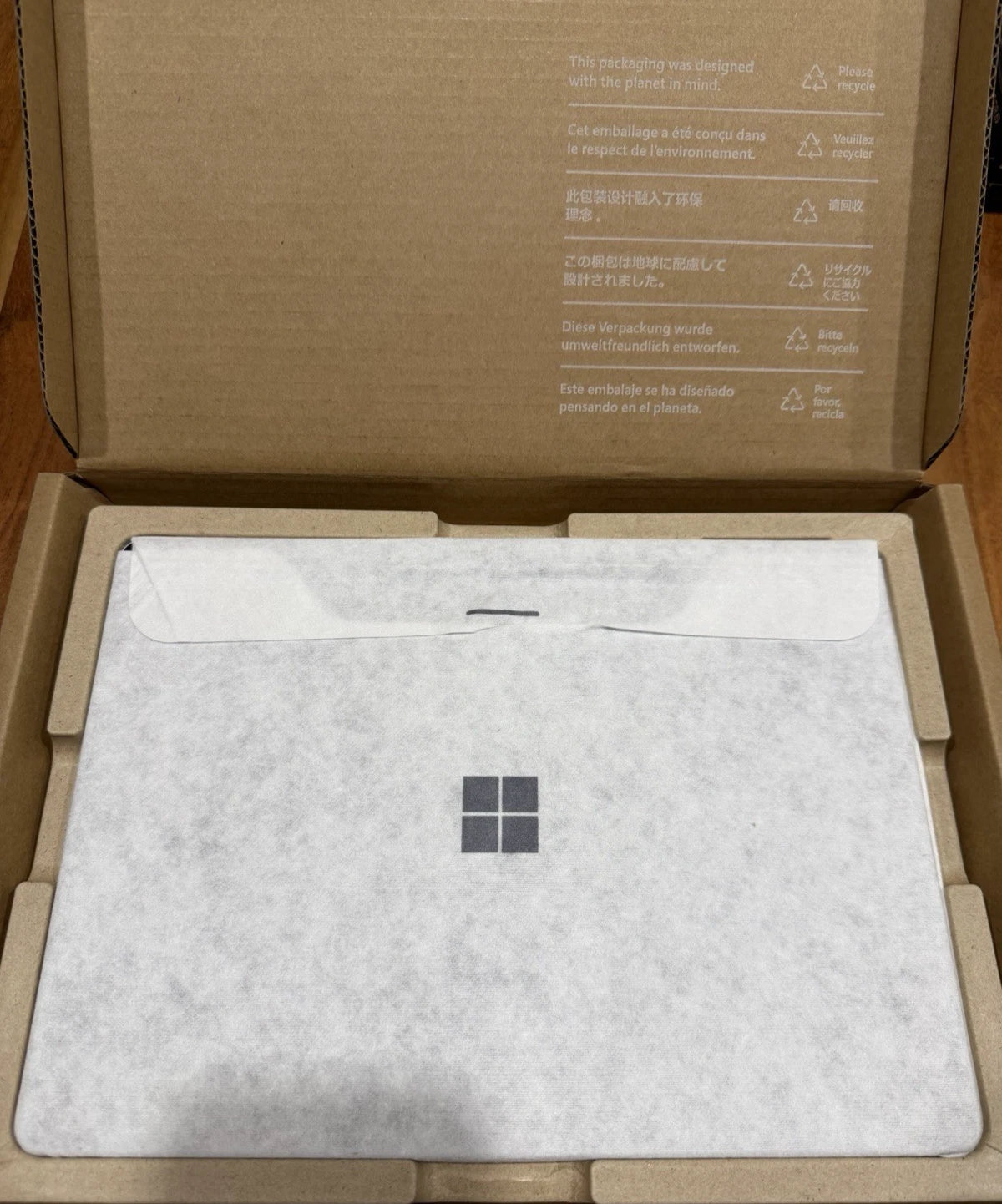 Microsoft Surface Pro 10 5G Ultra 7 165U 16 GB RAM 256 GB SSD – OVP
