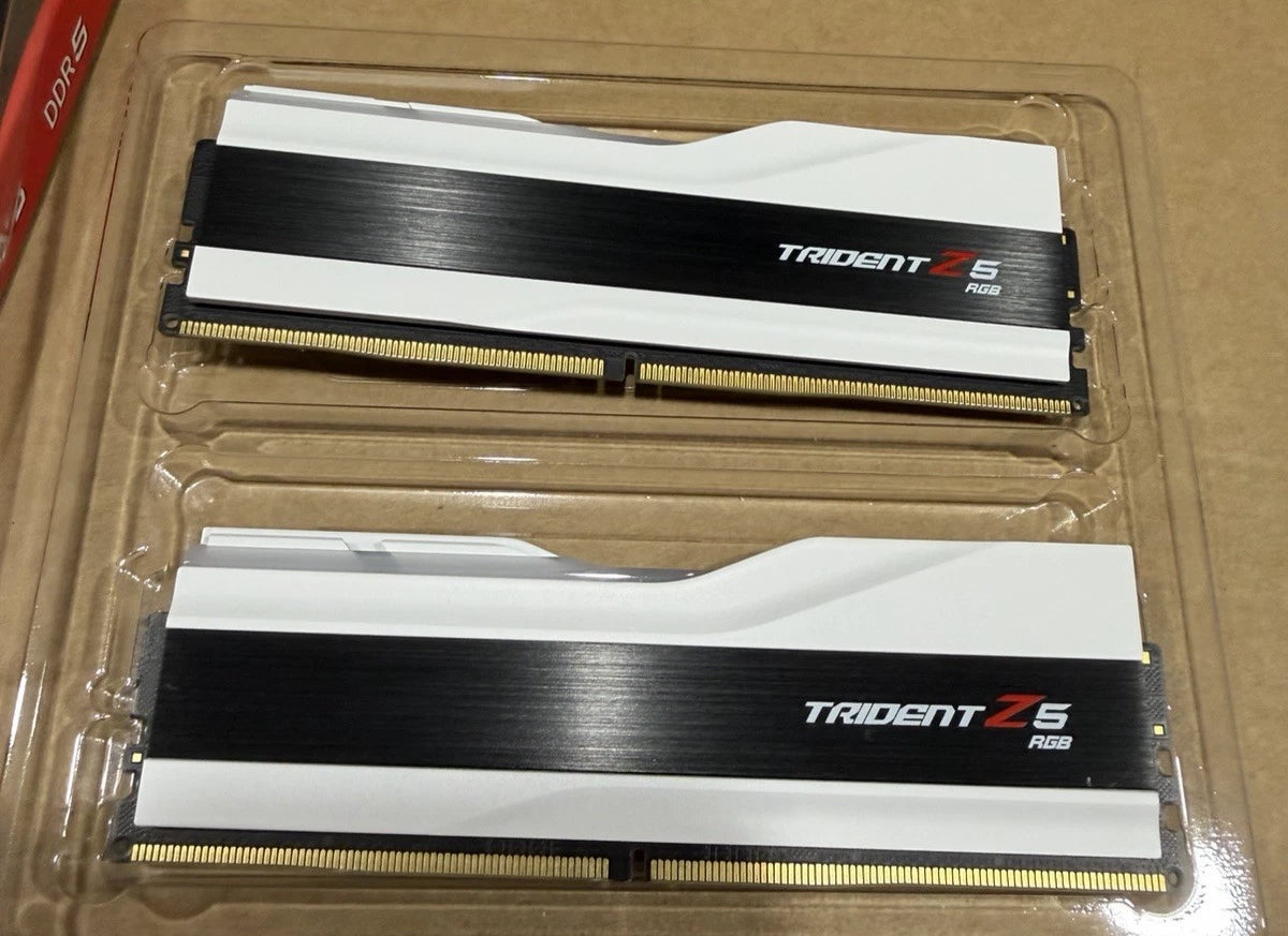 G.Skill Trident Z5 RGB 32 GB (2×16 GB) DDR5-6000 CL28 Weiß – mit OVP