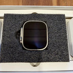 Apple Watch Ultra 2 49 mm Titan Natur GPS + Cellular mit Band & Ladekabel